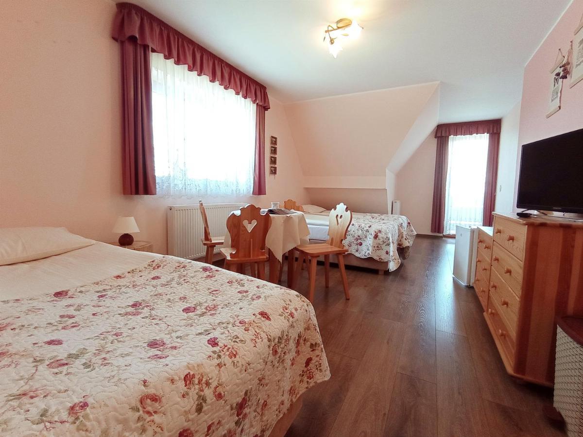 Apartamento Wynajem Pokoi Rancho Zab Exterior foto